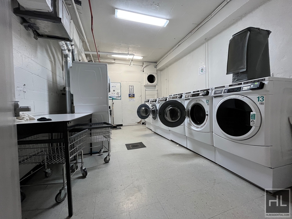 East 51 Street - Photo 2