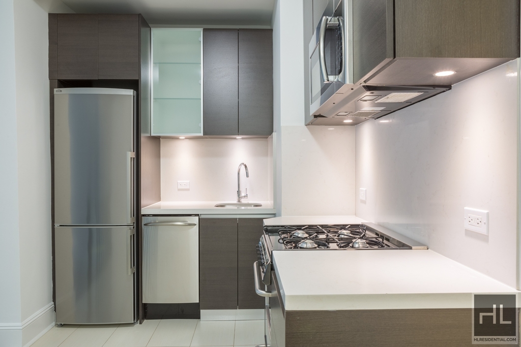 West 113th Street - Photo 1