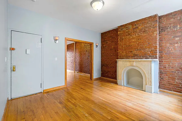 2267 1st Avenue - Photo 2