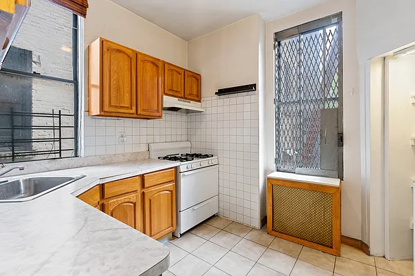 2267 1st Avenue - Photo 7