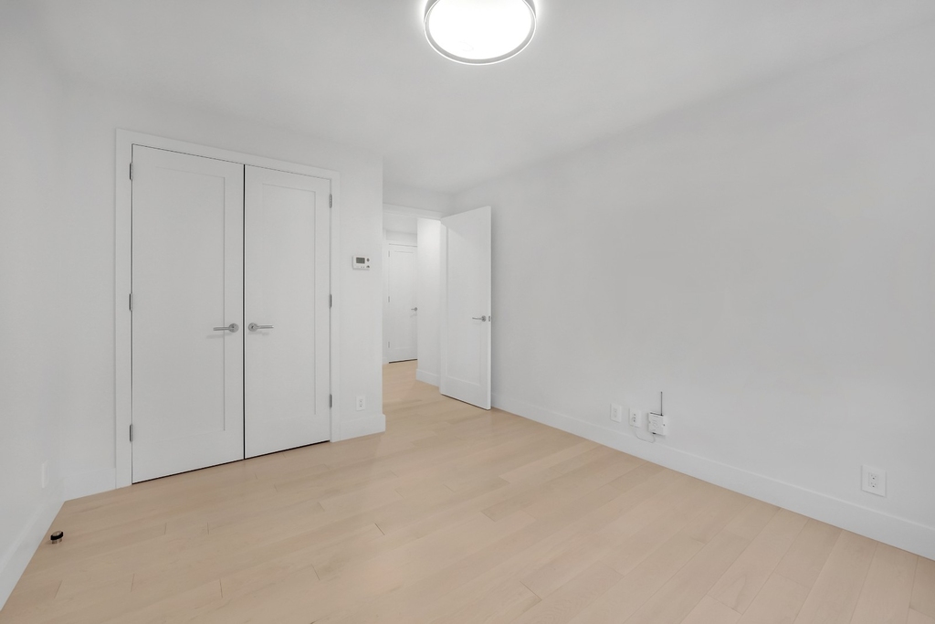Park Avenue - Photo 9