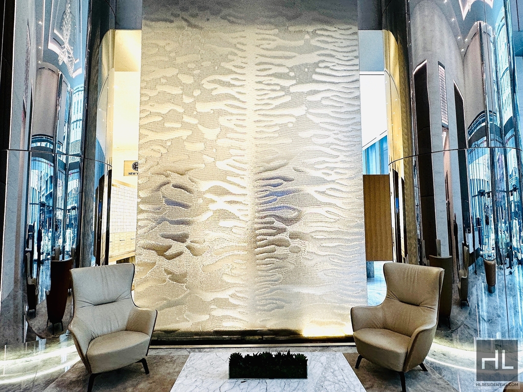 East 44th Street - Photo 7