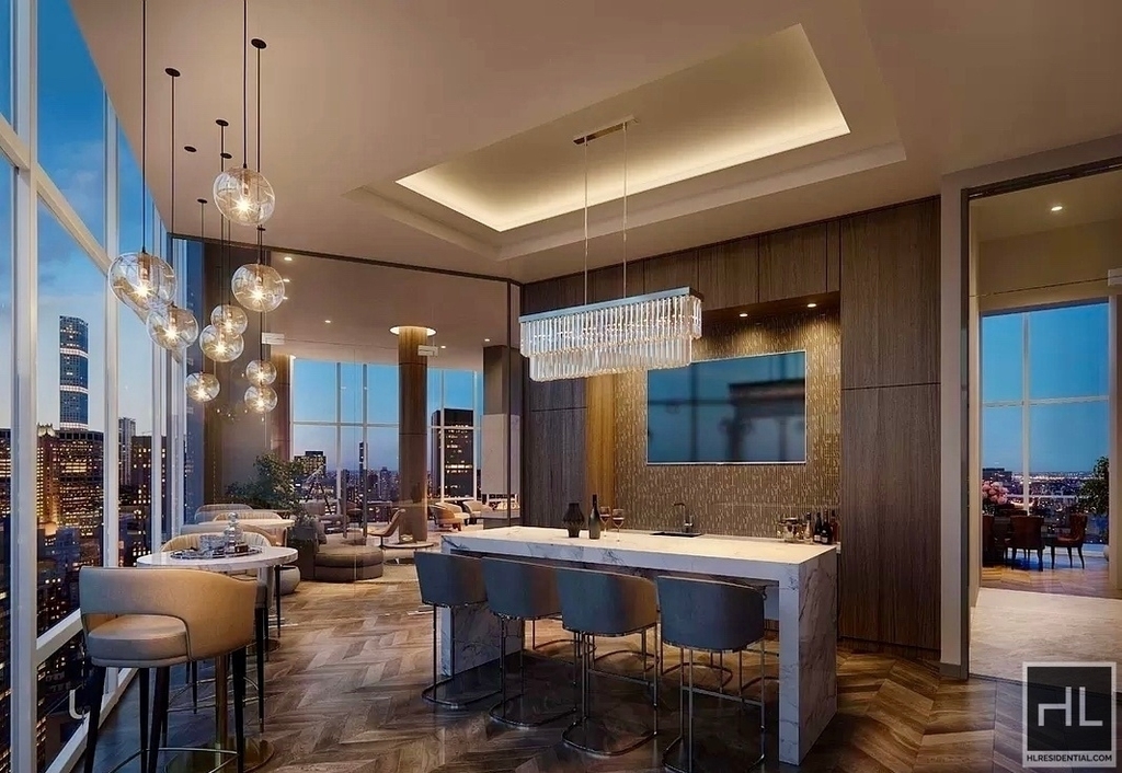 East 44th Street - Photo 7