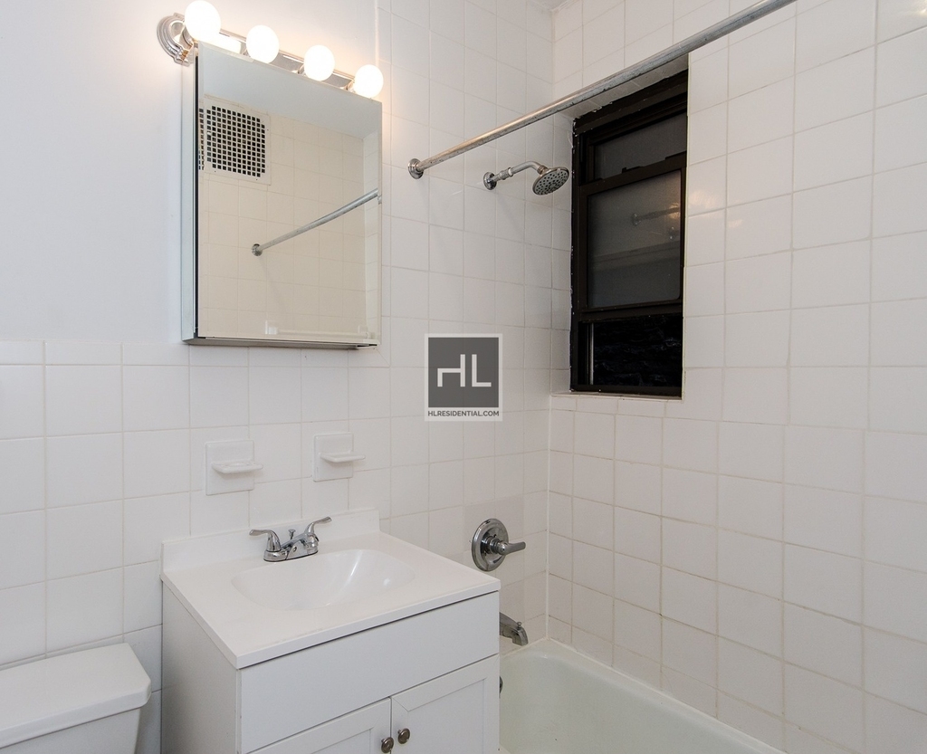 East 84th Street - Photo 1