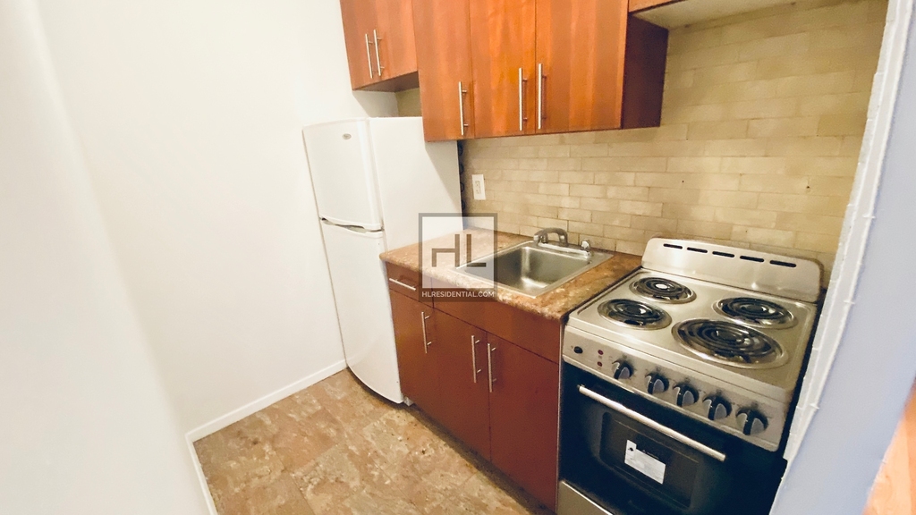 East 27th Street - Photo 2