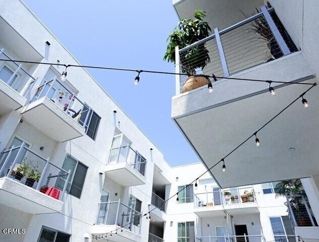 300 W 9th Street - Photo 5