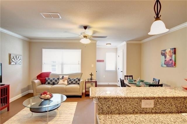 701 S Lillian Street - Photo 0