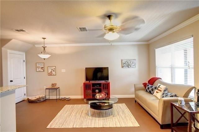 701 S Lillian Street - Photo 2