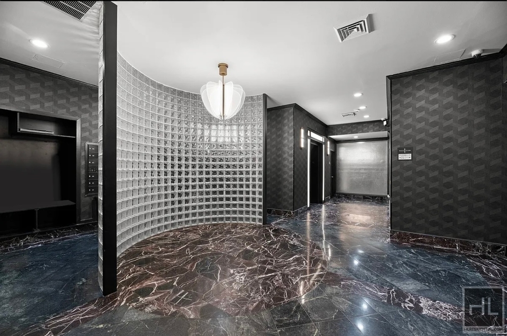 East 37th Street - Photo 6
