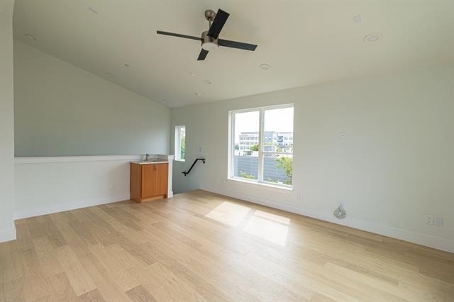 4210 Roseland Avenue - Photo 29