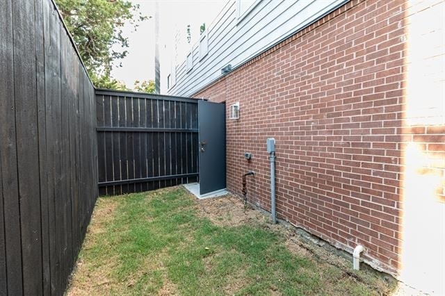 4210 Roseland Avenue - Photo 38