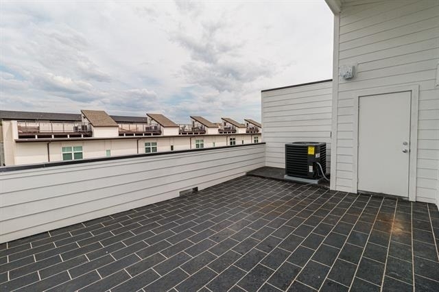 4210 Roseland Avenue - Photo 32