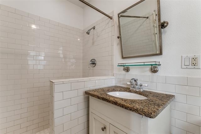 4543 Fairway Avenue - Photo 9