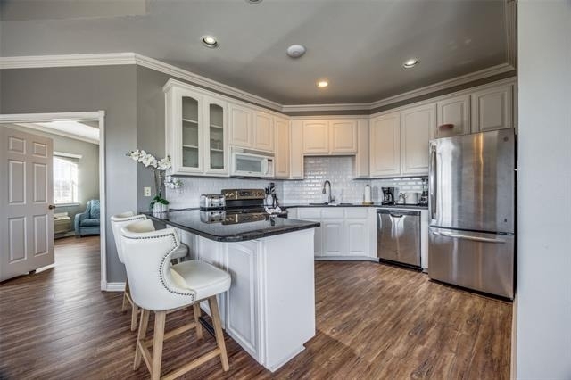290 Tanglewood Circle - Photo 1