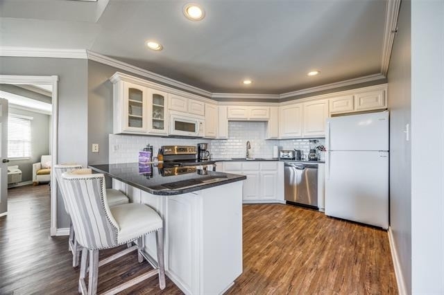 290 Tanglewood Circle - Photo 1