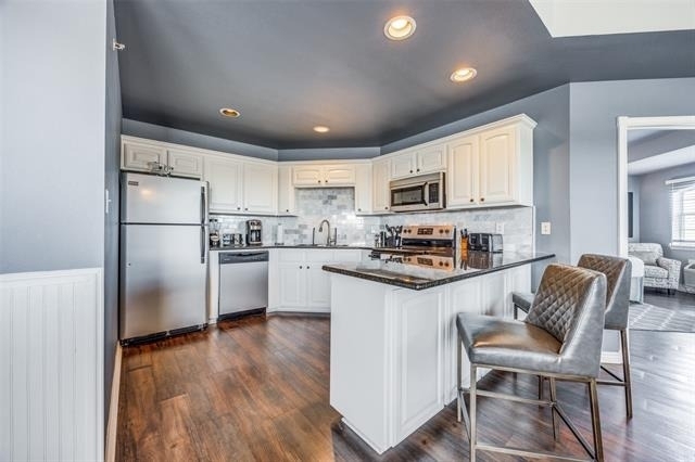 290 Tanglewood Circle - Photo 1