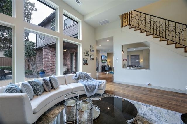 5624 Gillum Drive - Photo 9