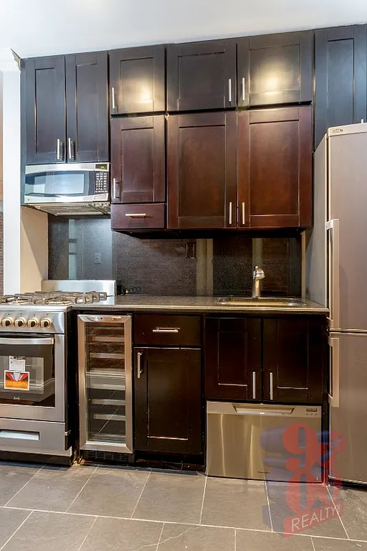 334 East 100th Street - Photo 3