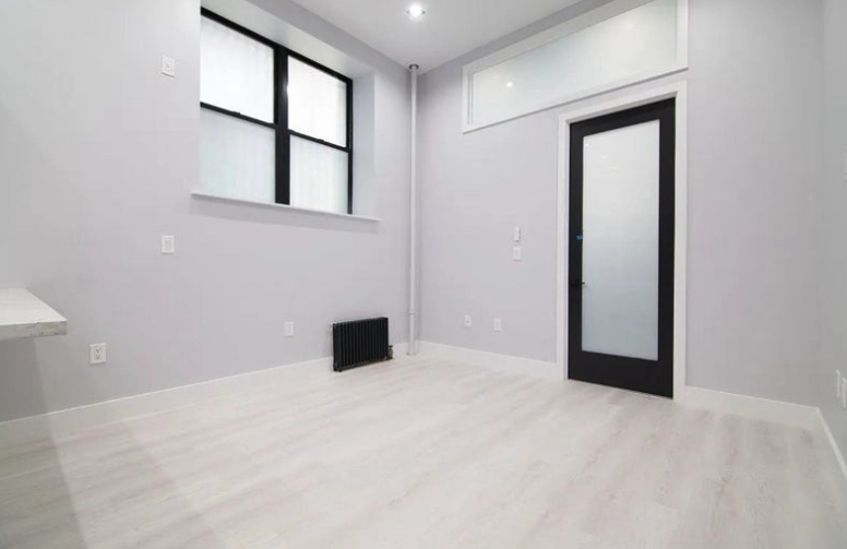436 W 52nd St - Photo 1