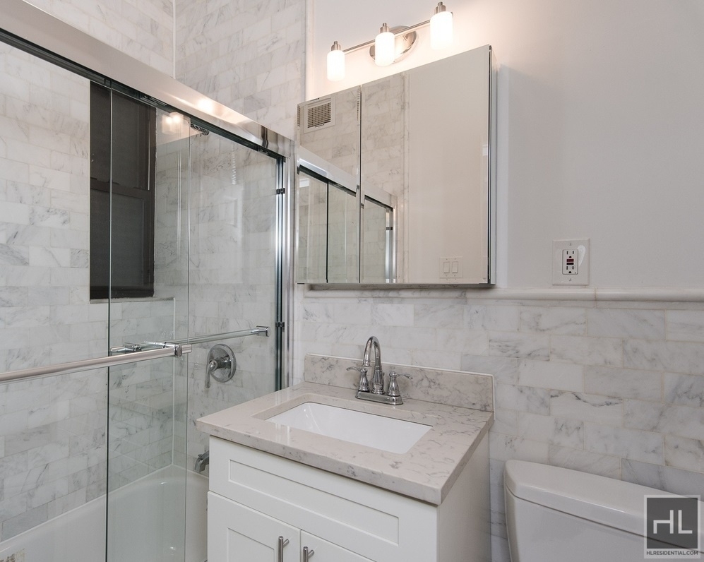 East 84th Street - Photo 2