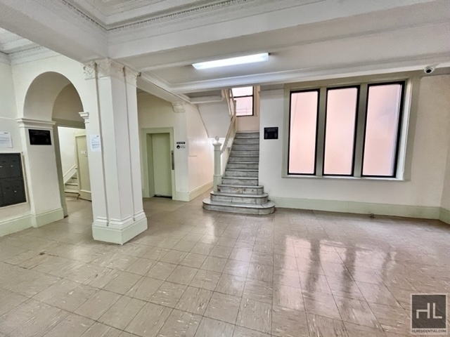 West 170th Street - Photo 3