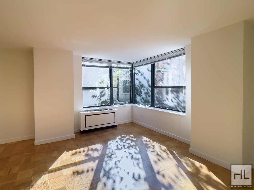 West 87th Street - Photo 6
