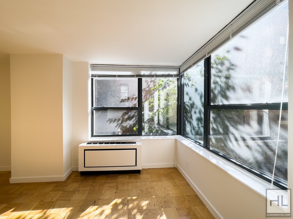 West 87th Street - Photo 0