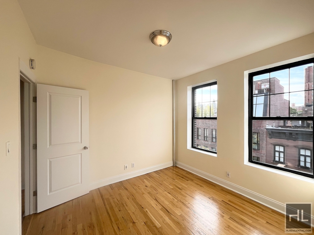 West 11th Street - Photo 0