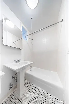 West 11th Street - Photo 10
