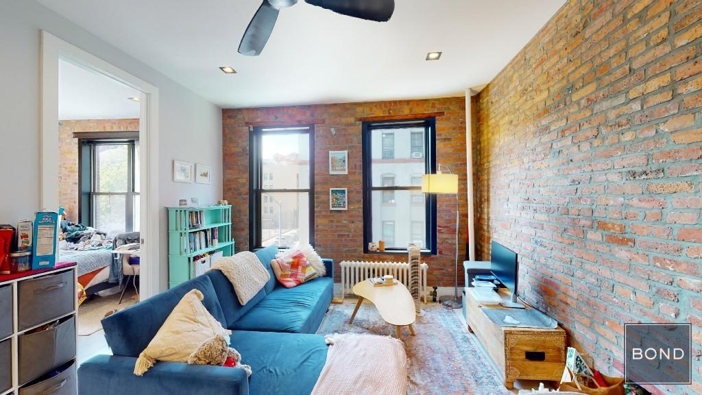 Stanton Street - Photo 1