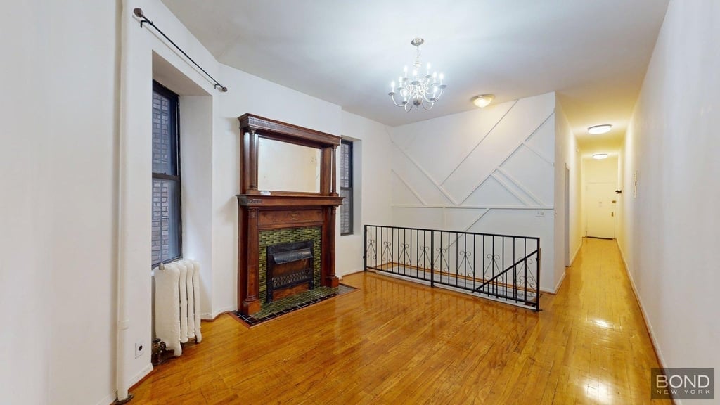 West 106th Street - Photo 0