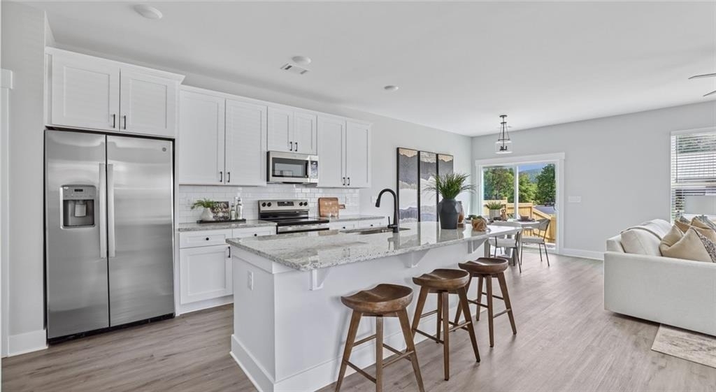102 Fairlie Parkway - Photo 1