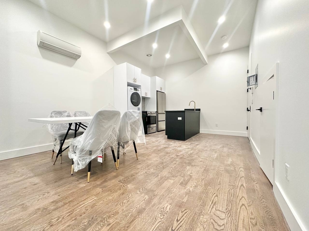 333 South 5th Street - Photo 0
