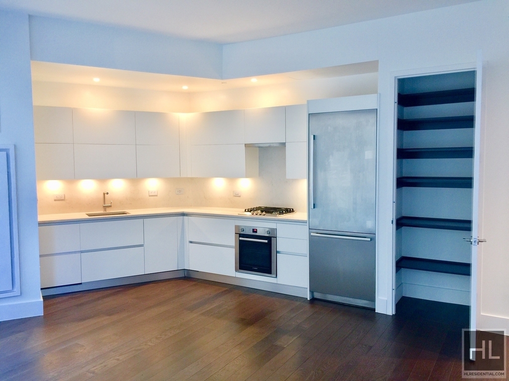 East 44th Street - Photo 4