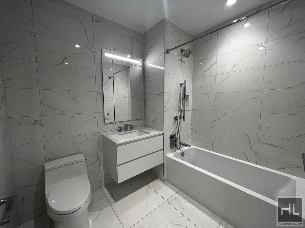 East 44th Street - Photo 7