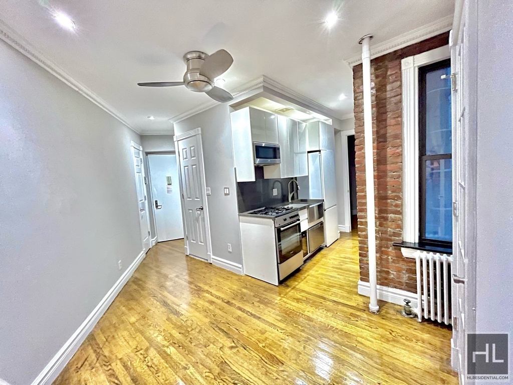 East 13th Street - Photo 0