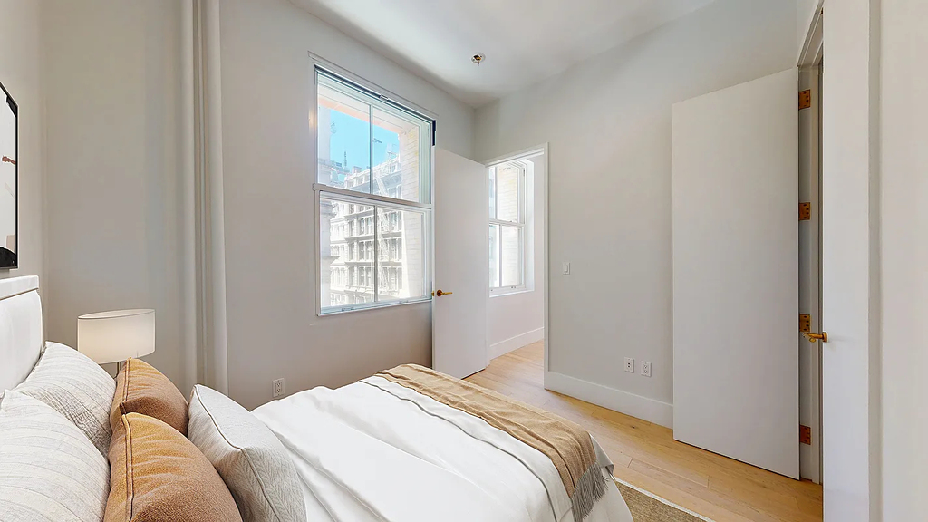 452 Brorome street apt 3W - Photo 3