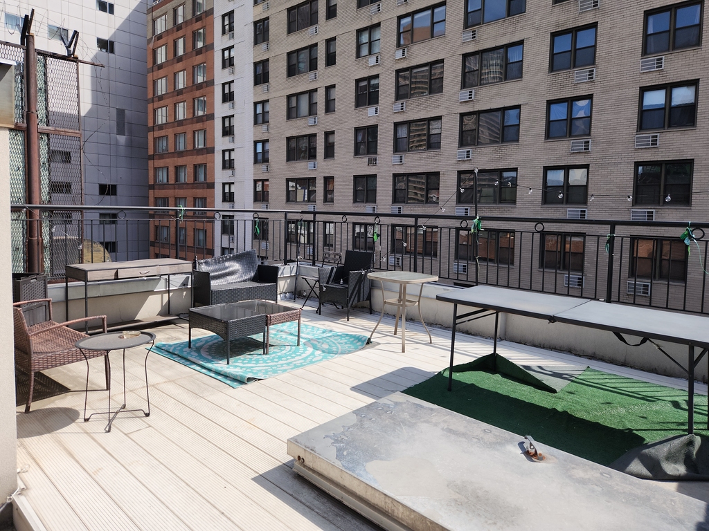 East 35th Street - Photo 13