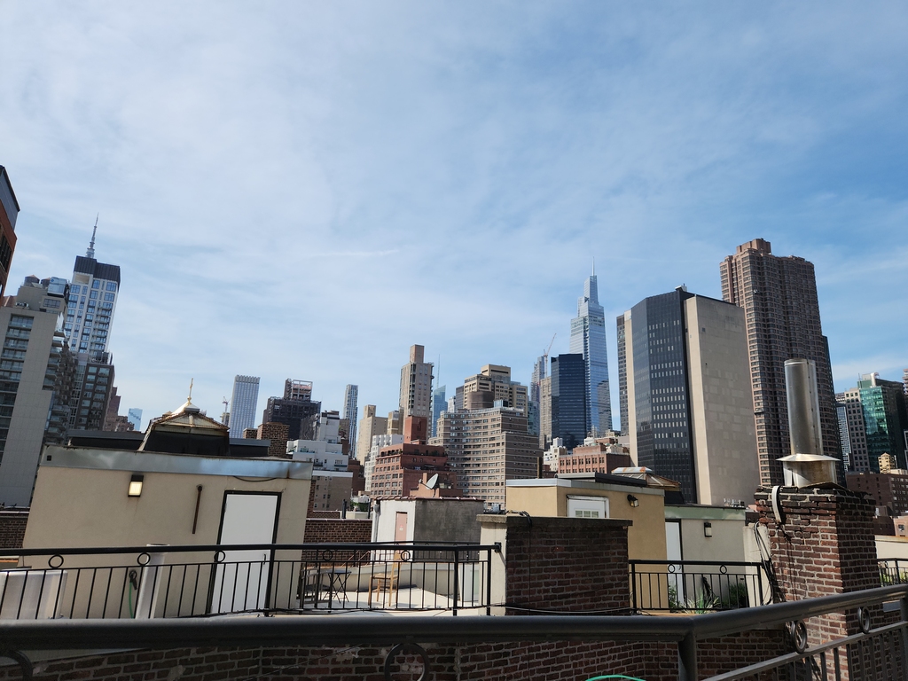 East 35th Street - Photo 0