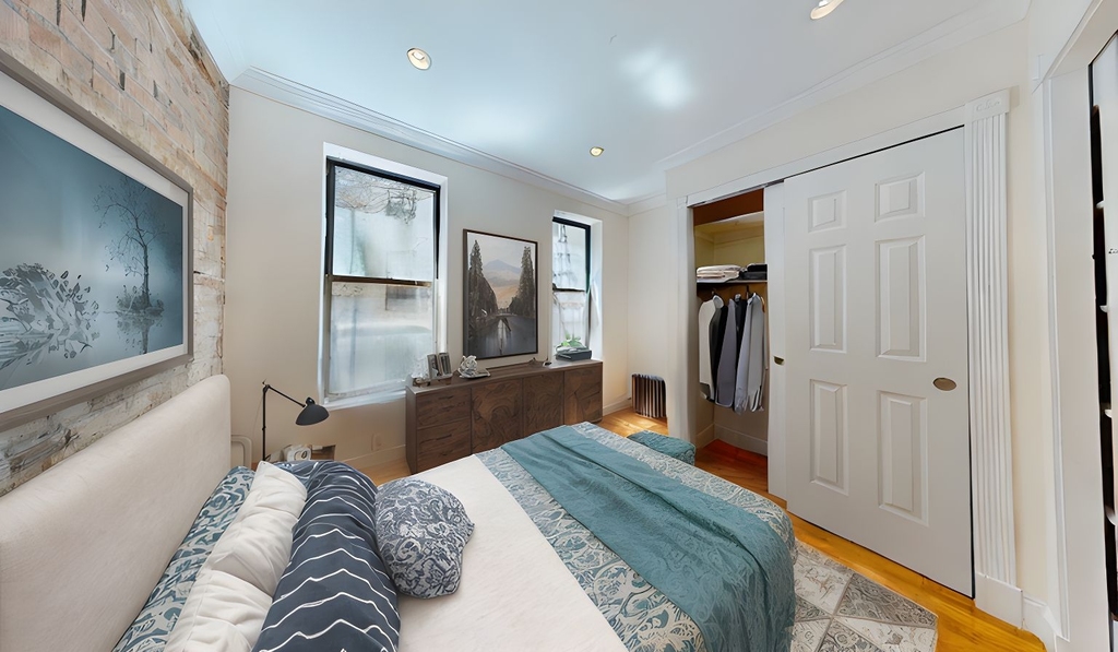 610 East 9th Street - Photo 3