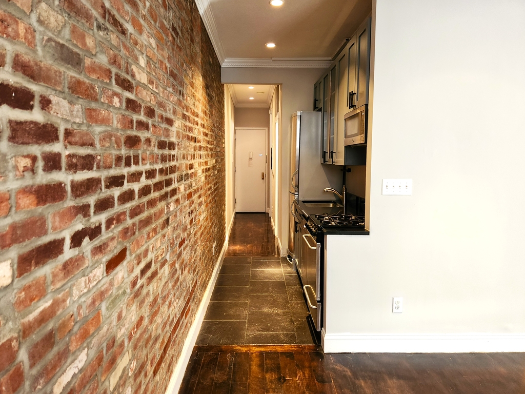 East 18th Street - Photo 6