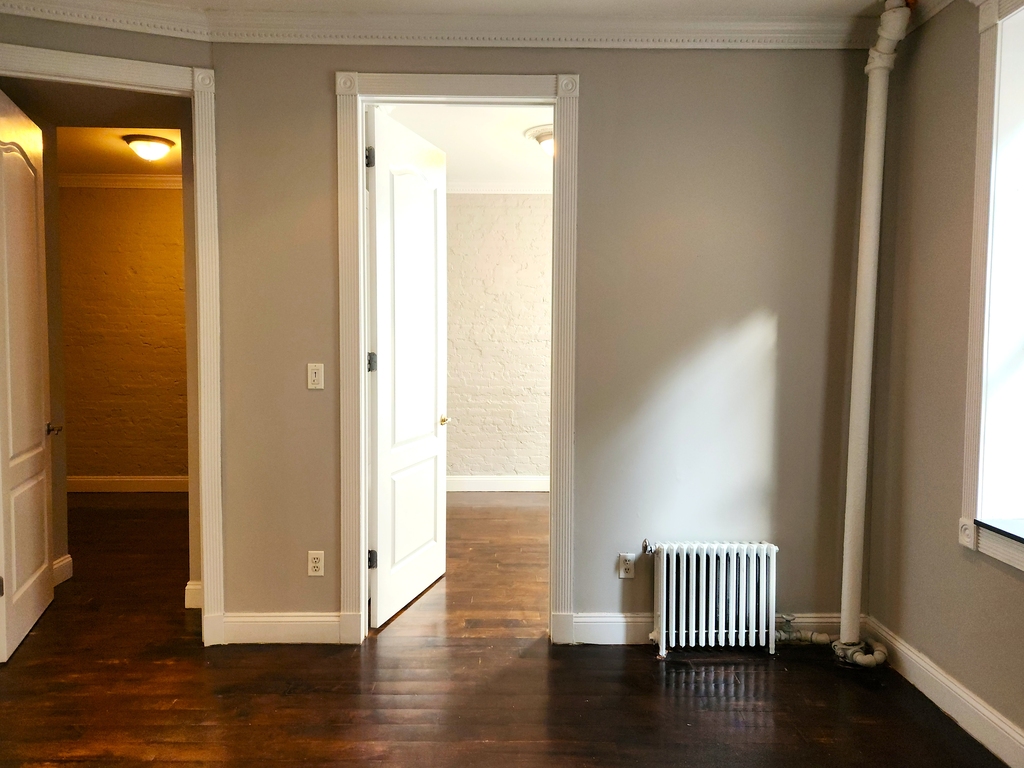 East 18th Street - Photo 2