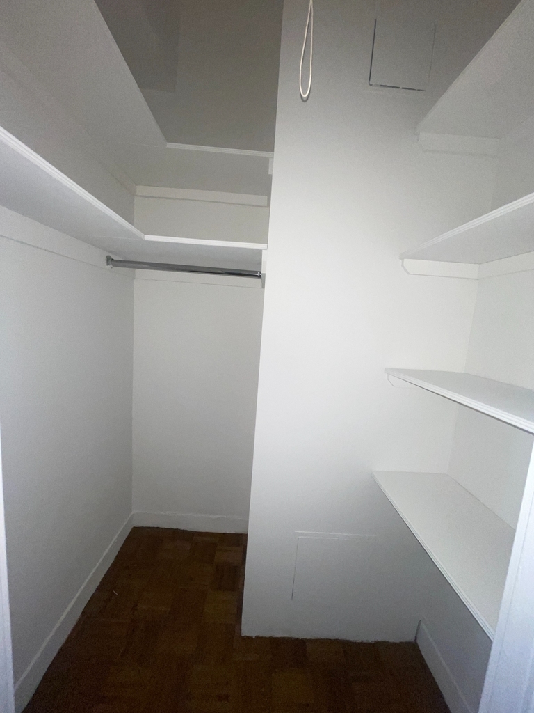 East 46th Street & lexington - Photo 2