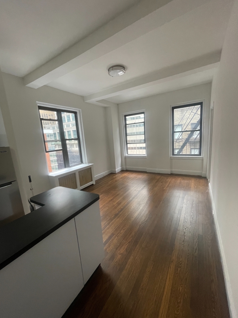 East 46th Street & lexington - Photo 1