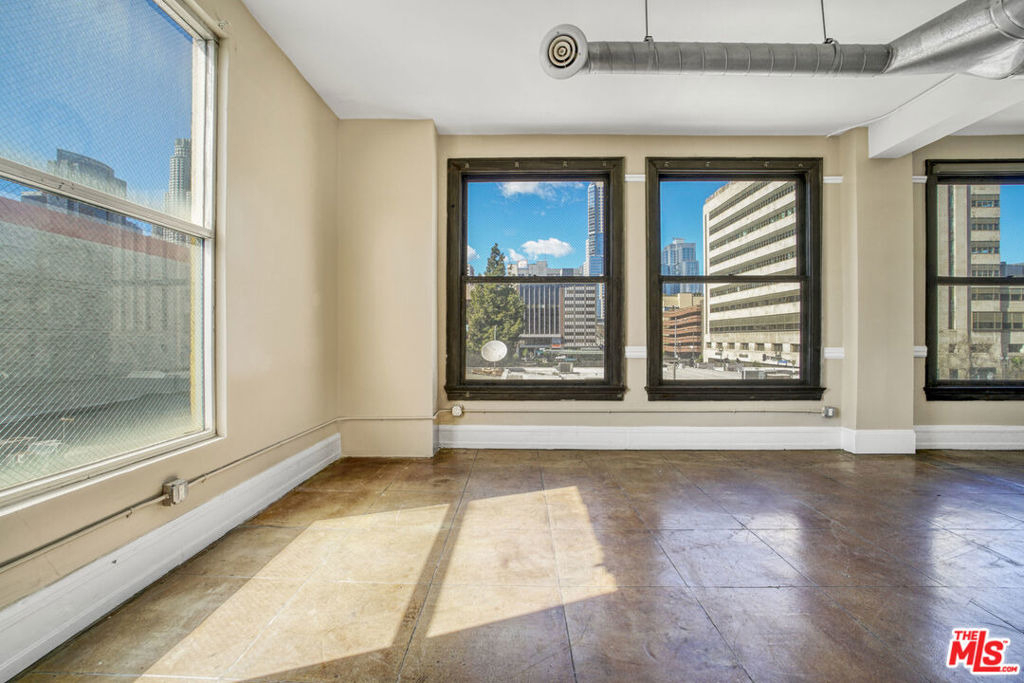 108 W 2nd Street - Photo 2