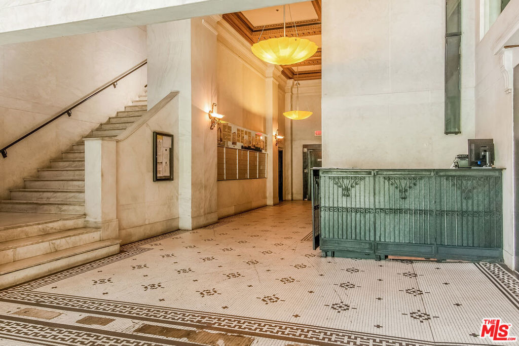 108 W 2nd Street - Photo 22