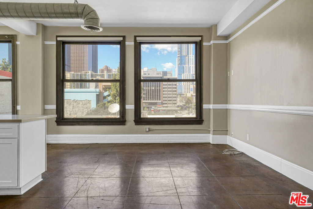 108 W 2nd Street - Photo 14