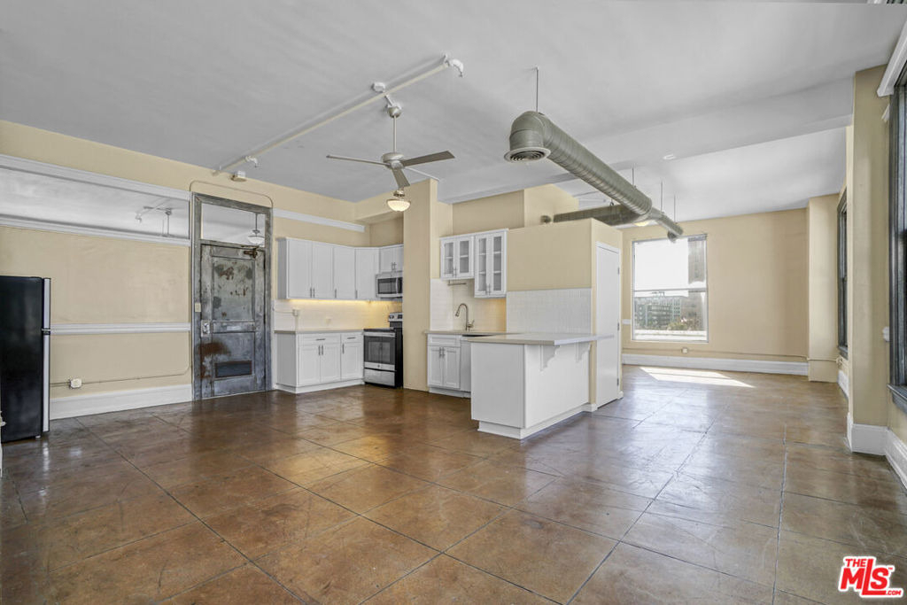 108 W 2nd Street - Photo 1
