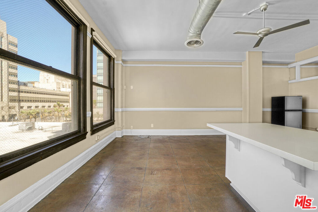 108 W 2nd Street - Photo 7