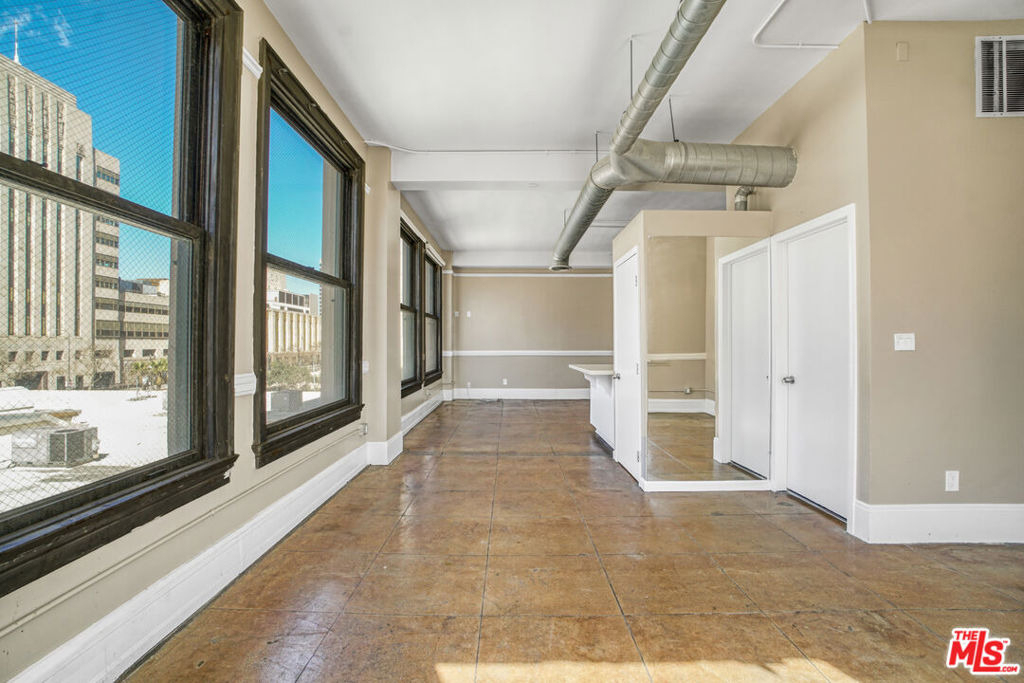 108 W 2nd Street - Photo 8